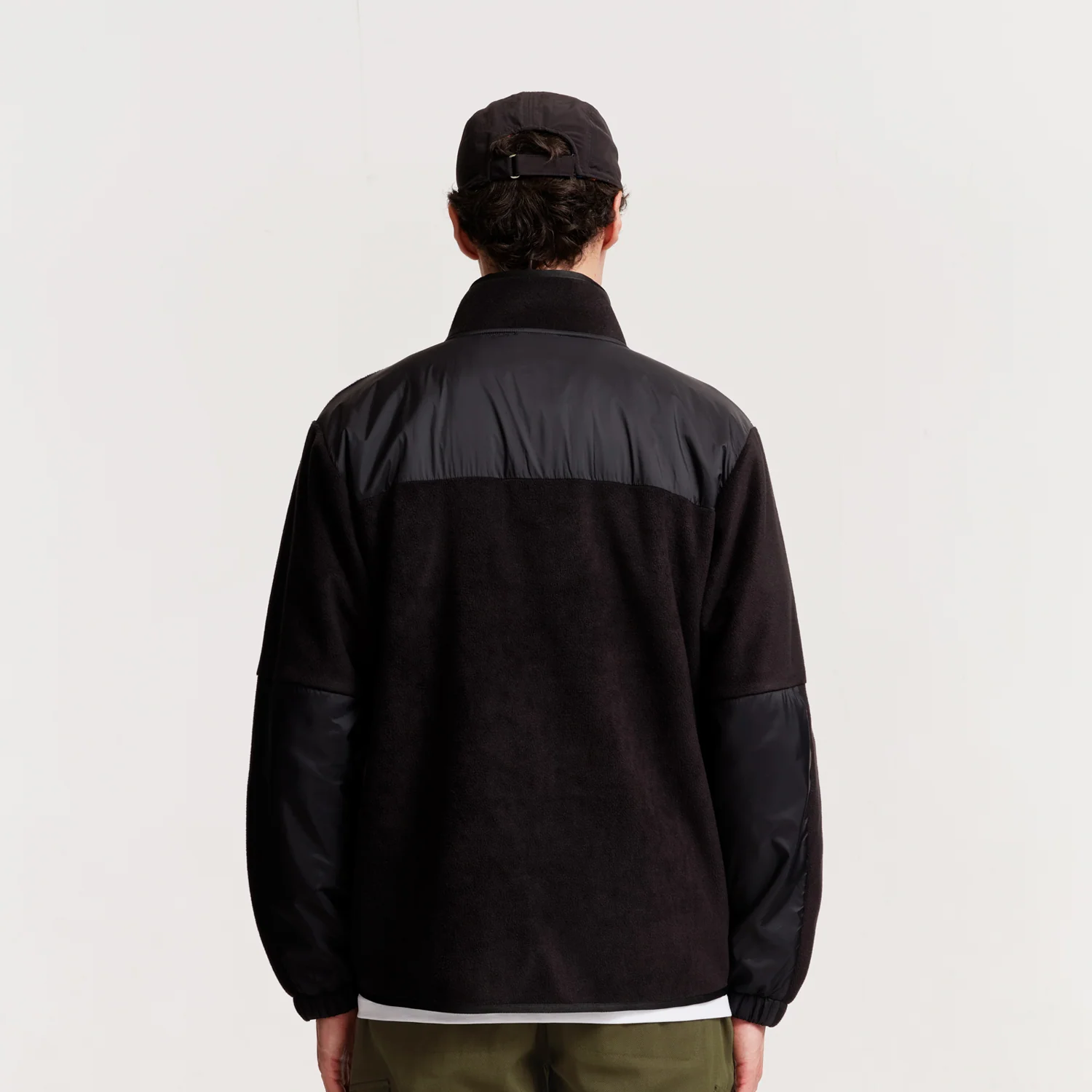 Summit Fleece Black - Image 3